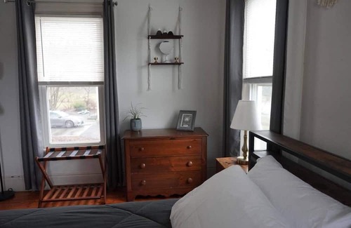 Williamstown Apartment | Quiet Williamstown apartment close to downtown. 20 Min to Jiminy Peak!