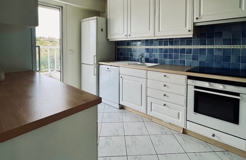Mandelieu-La-Napoule Apartment | Lovely spacious nest with pool