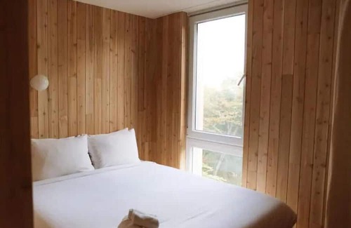 Petite-Riviere-Saint-Francois House | Tree house Chez Leon