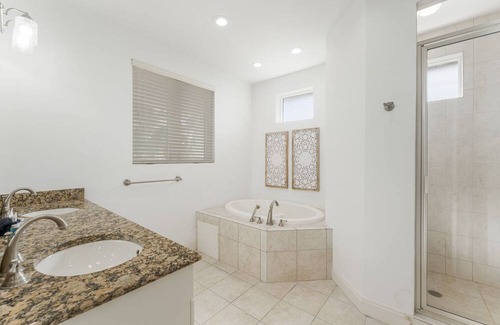 Laguna Beach Estates House | Laguna Beach: 4BR 4BA sleeps 12. Spacious townhouse for your perfect getaway.