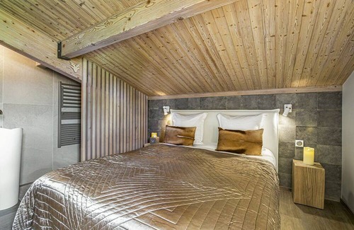Demi-Quartier Villa | Apartment Paws - Three Bedroom Villa, Sleeps 7