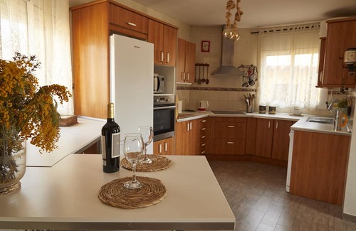 Olivella House | Holiday Home "Vila Allegra" with Mountain View, Private Pool & Wi-Fi