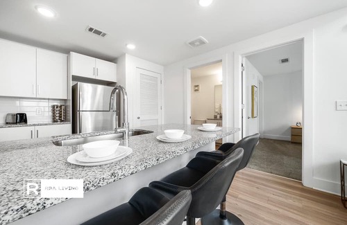 Chosewood Park Apartment | Gorgeous Top Floor Skylark Loft x RBA