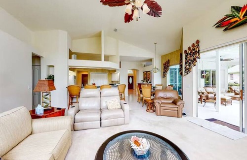 River Hills Masters Apartment | 4 Bedroom 710282 by Houzlet