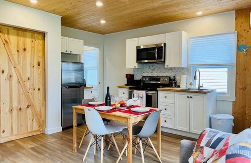 Magog House | L'Ancre Dorée - Access to the Lake 219
