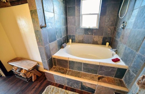 Cane Beds House | Luxury Cabin on 400 Acre Ranch Stunning Views Zion