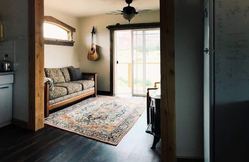 Cane Beds House | Luxury Cabin on 400 Acre Ranch Stunning Views Zion