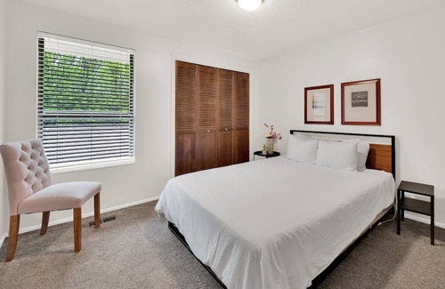 Canyon Rim House | New Listing! Updated, Convenient Urban Location Near Mountains, Covered Parking