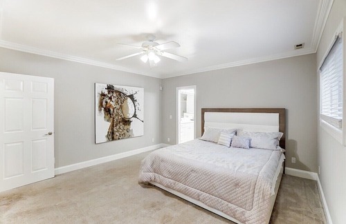 Wessex Square House | Uptown Luxe w/ King Suite & Hot Tub | Sleeps 20+