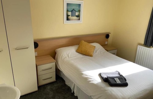 Redcar House | The Beach Side
