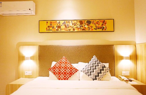 Qingshan Lake Scenic Area Hotel | Hanting Hotel Nanchang Railway Station East Square