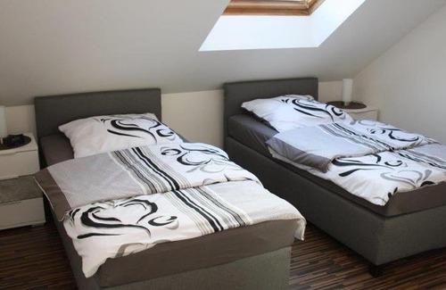 Mandelbachtal Apartment | Ferienwohnung Kempf Mandelbachtal