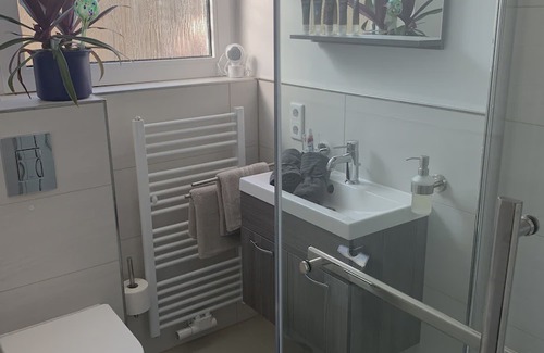 Wickede Apartment | Modern apartment with private entrance