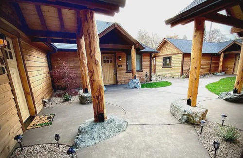 Grants Pass House | Cedar Mountain - Suite C