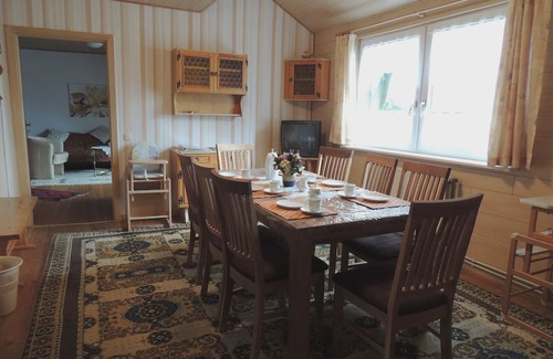Schneeheide House | Idyllically situated small farm with horse breeding