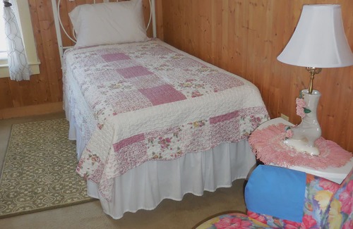 Athens House | BACK TO THE 50'S GUEST HOUSE
