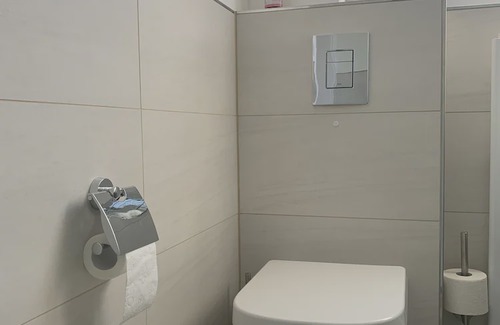Wickede Apartment | Modern apartment with private entrance