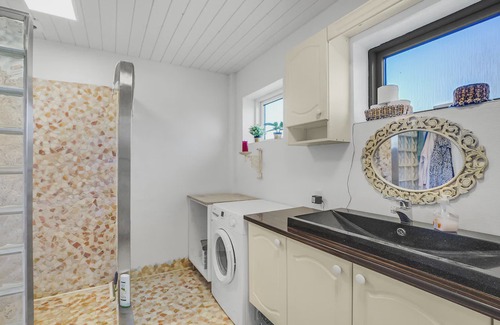 Sejerslev House | Beautiful Home In Nykøbing M With Wifi