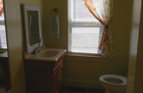 Athens House | BACK TO THE 50'S GUEST HOUSE