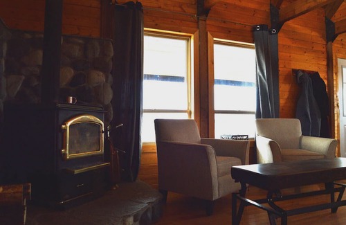 Clinton House | Meadow Lake Guest Ranch - Osprey Suite - Lakeview House