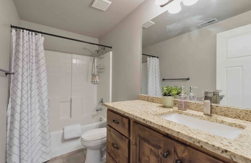 Vineyard Apartment | Sleepy Ridge Apt in Vineyard/Orem (Sleeps 6)