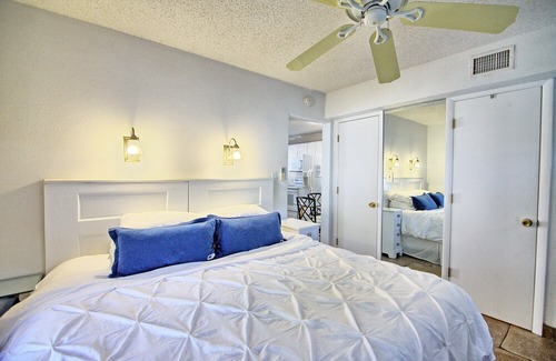 St. Pete Beach Hotel | Gulfside Resort Unit 4
