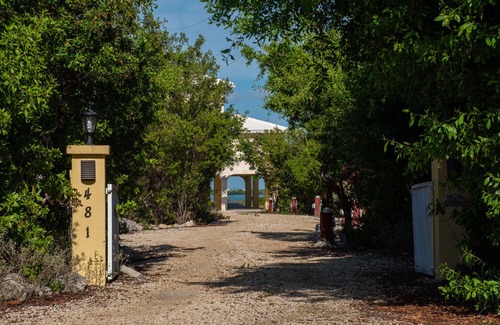 Summerland Key House | One of the very few beach houses with a daily, rental license in the Keys.