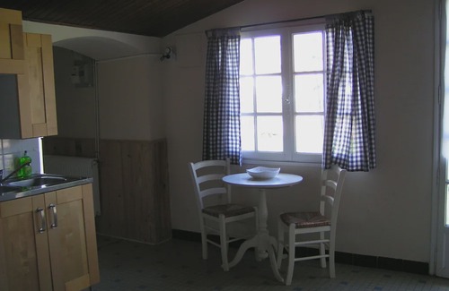 Villeneuve-la-Comtesse House | Pegasus Les Constelleations