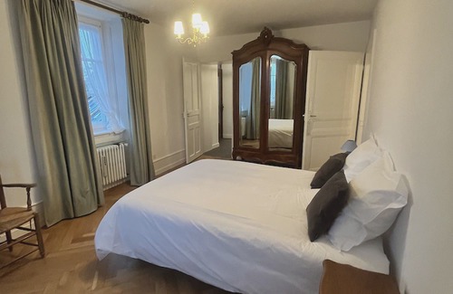 Damprichard Apartment | Propriété de Campagne Rénovée , à Proximité de Sentiers de Randonnées
