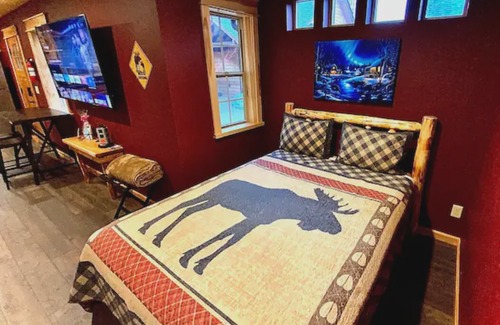 Grants Pass House | Cedar Mountain - Suite C