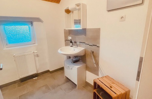 Warnitz House | Alter Stall