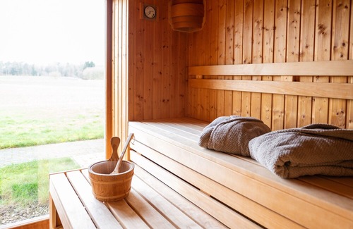 Soltau Villa | Idyllically situated villa in country house style with sauna Ideal for groups & families