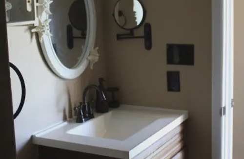 Port O Connor Apartment | The Barnacle-Perfect for the Fishermen.