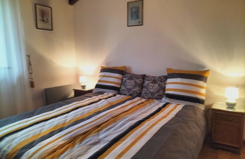 Dombasle-devant-Darney Apartment | Charming flat with barbecue