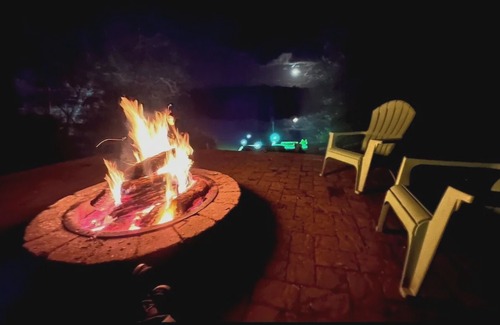 Oakhurst House | Trinity River Front home with gorgeous views! Pet Friendly