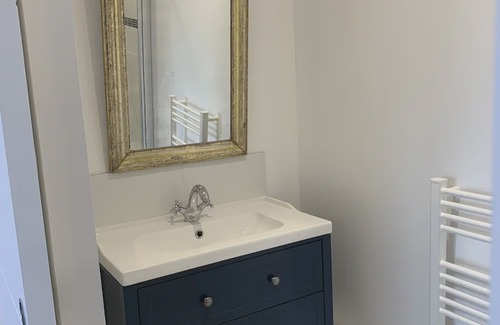 Vergeze Apartment | LITTLE CORNER OF PARADISE