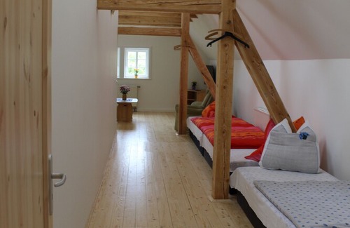Crostwitz Apartment | Cozy accommodation in the Vierseithof in an idyllic, rural location