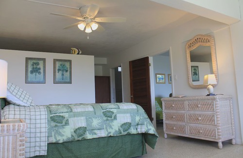 Judith's Fancy Apartment | Spectacular “Seabreeze” ViewnCHECK FOR SPECIAL WEEKLY & MONTHLY DISCOUNTS