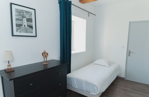 Isigny-sur-Mer Cottage | Cottage sleeps 4 near the D-Day landing beaches. Pets allowed