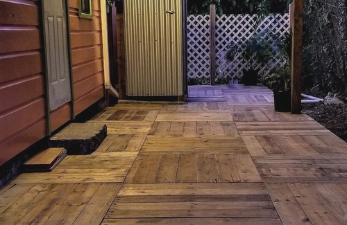 Corinthe House | Safe, cozy Creole Cottage. Off the beaten path, and close to everything.