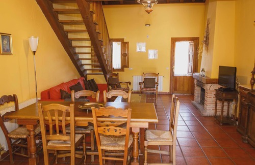 Horcajuelo de la Sierra Ski Chalet | Ideal for groups of 12 to 16 passengers who want to enjoy nature.