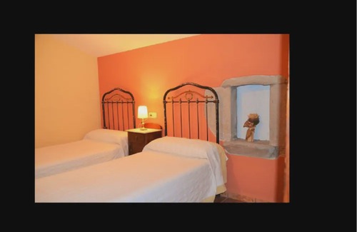 Casserres House | Casa Cisero - Newly renovated villa with pool & lots of activities