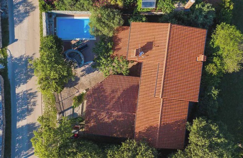 Krnica Apartment | Holiday apartment with pool and air conditioning