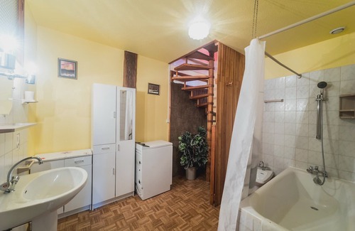 Dombasle-devant-Darney Apartment | Charming flat with barbecue