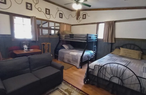 Canton Cottage | Old Western Bunkhouse Sleeps 9 "Trail's End Corral"