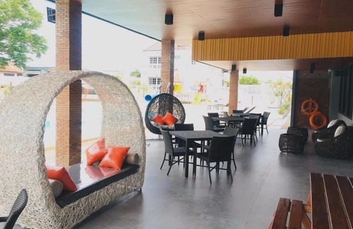 Bang Rak Phatthana Apartment | Buathong Pool Villa
