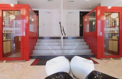 Hotel-de-Ville Hotel | Hôtel Hermès