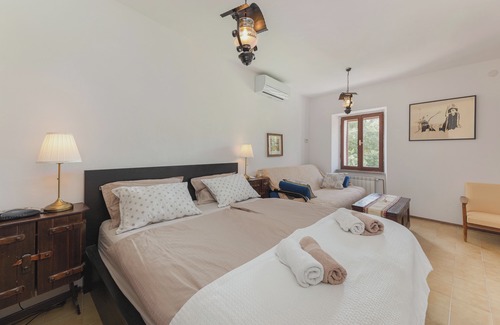 Koper Apartment | Fairy-tale Tiny House From 17th Century