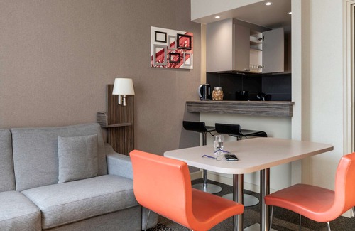 Puteaux Hotel | Aparthotel Adagio La Défense Esplanade