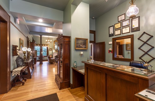 Painesville Hotel | Steele Mansion Inn & Gathering Hub